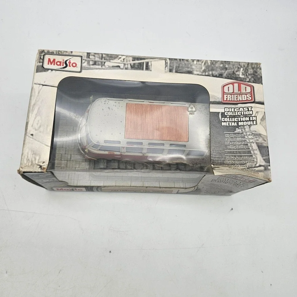 Maisto Old Friends Volkswagen Van Samba 1:25 Diecast Red Bus Toy Collectible